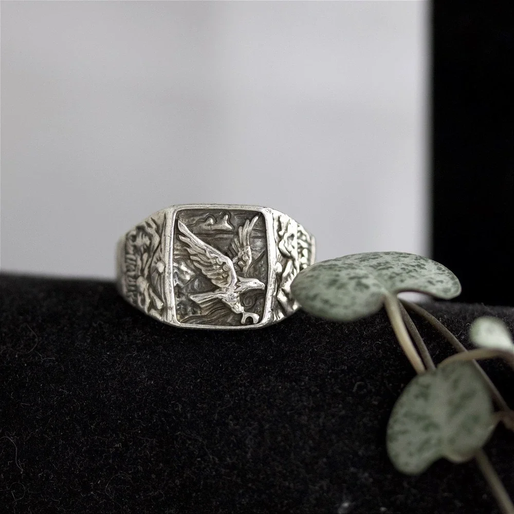 Vintage Sterling Silver 925 Eagle Signet Ring Size 12.5 Soaring Bird Nature Scen